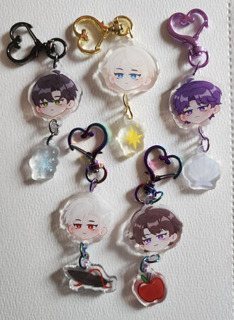 Love and Deepspace keychains